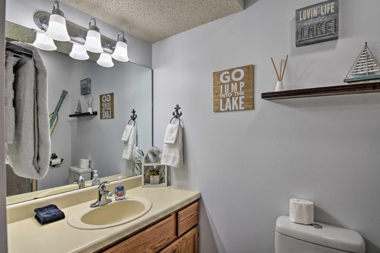 Reed Springs Condo With Furnished Deck And Pool Access Reeds Spring Eksteriør billede