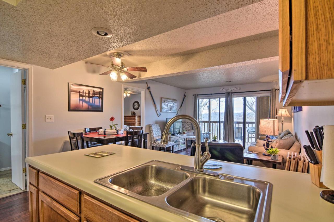 Reed Springs Condo With Furnished Deck And Pool Access Reeds Spring Eksteriør billede
