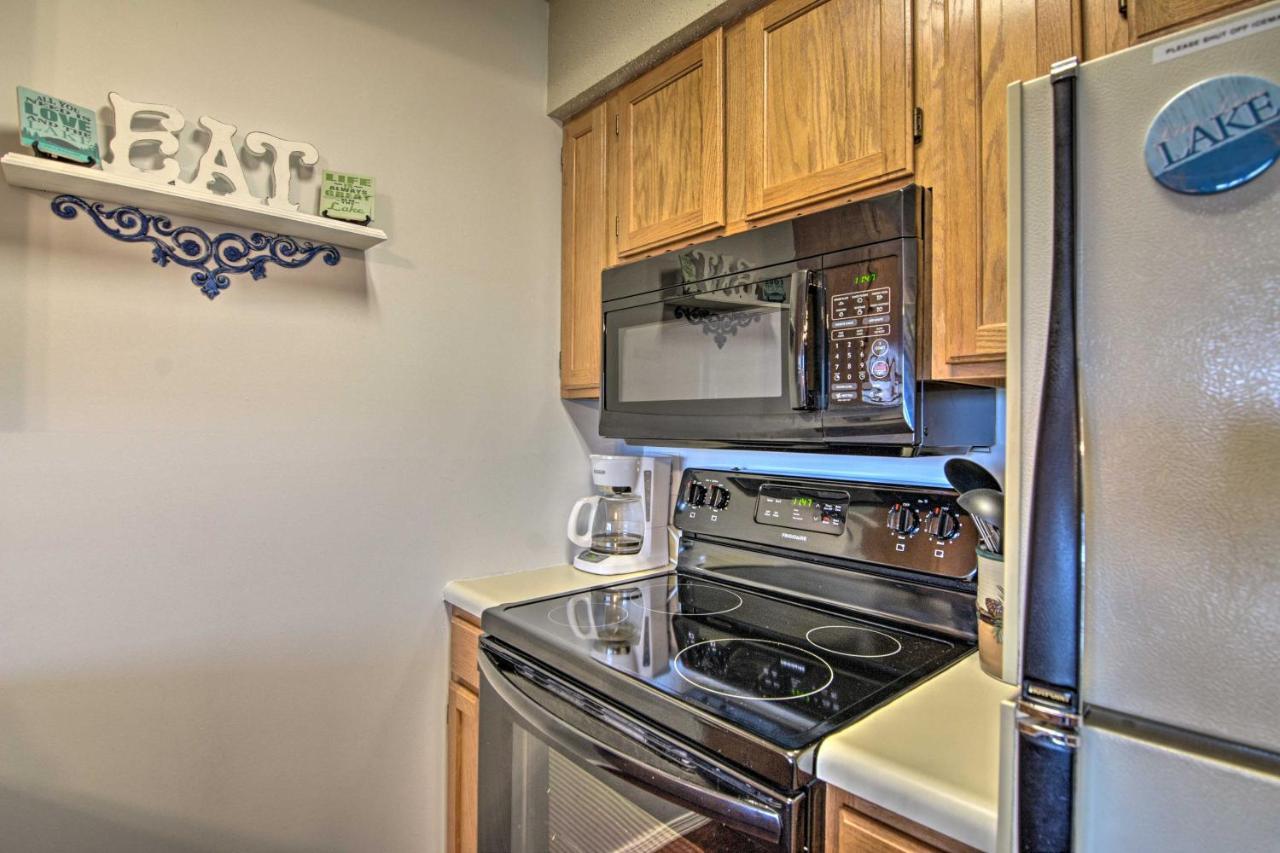 Reed Springs Condo With Furnished Deck And Pool Access Reeds Spring Eksteriør billede