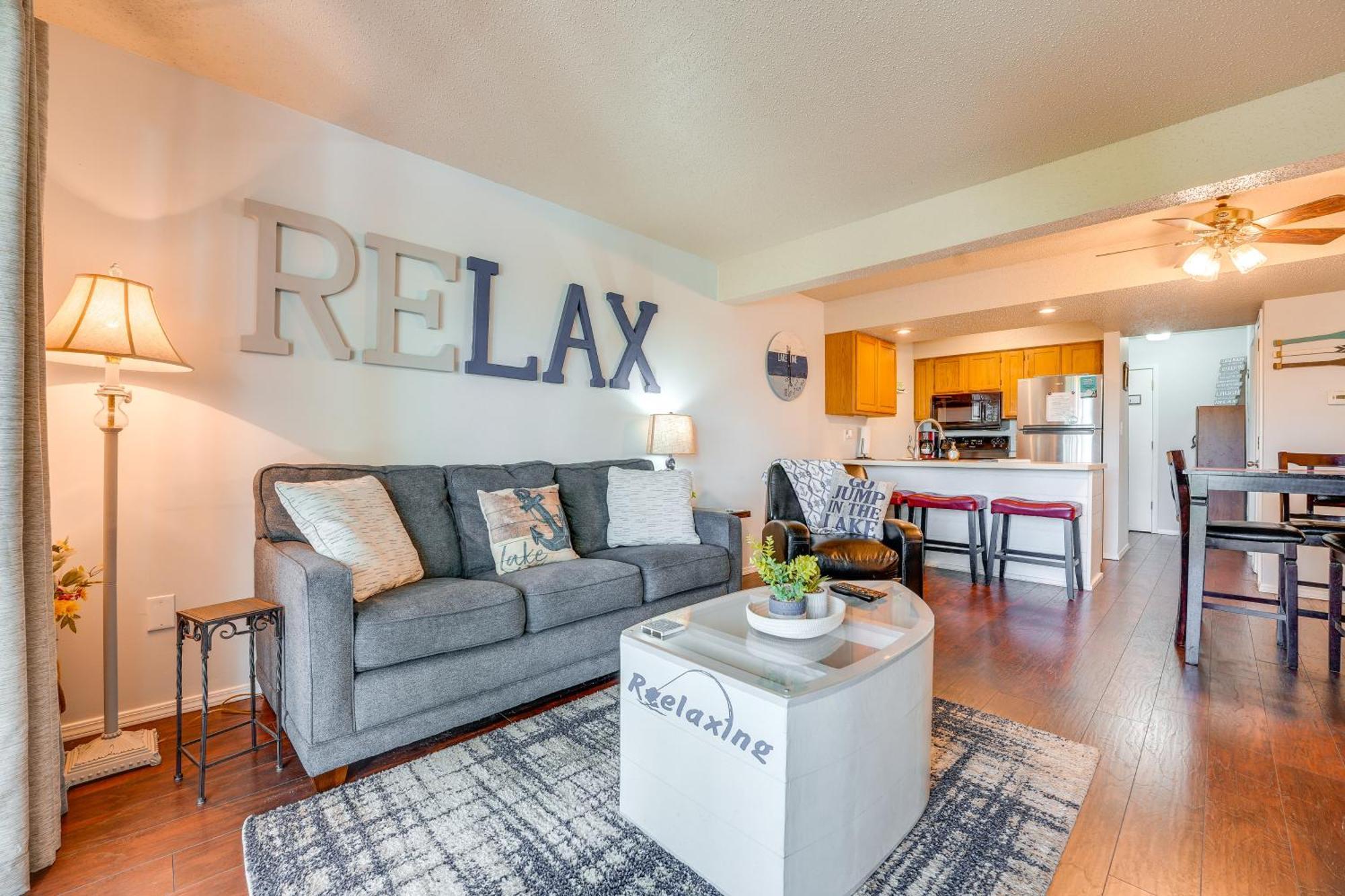 Reed Springs Condo With Furnished Deck And Pool Access Reeds Spring Eksteriør billede