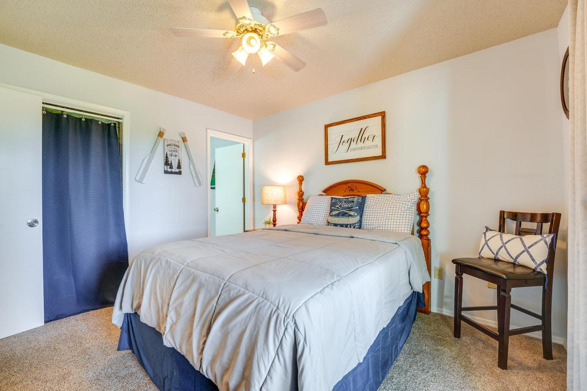 Reed Springs Condo With Furnished Deck And Pool Access Reeds Spring Eksteriør billede