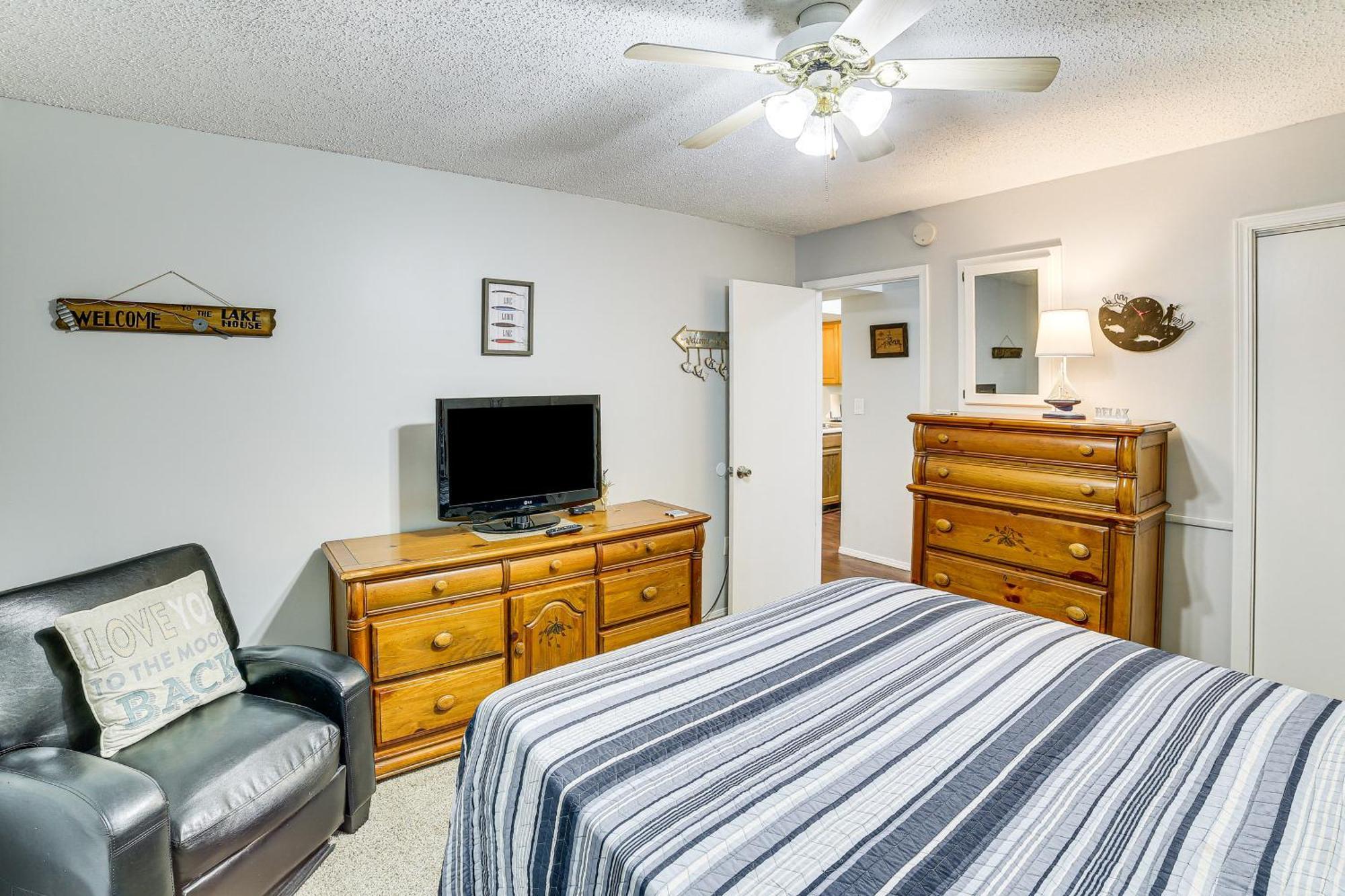Reed Springs Condo With Furnished Deck And Pool Access Reeds Spring Eksteriør billede