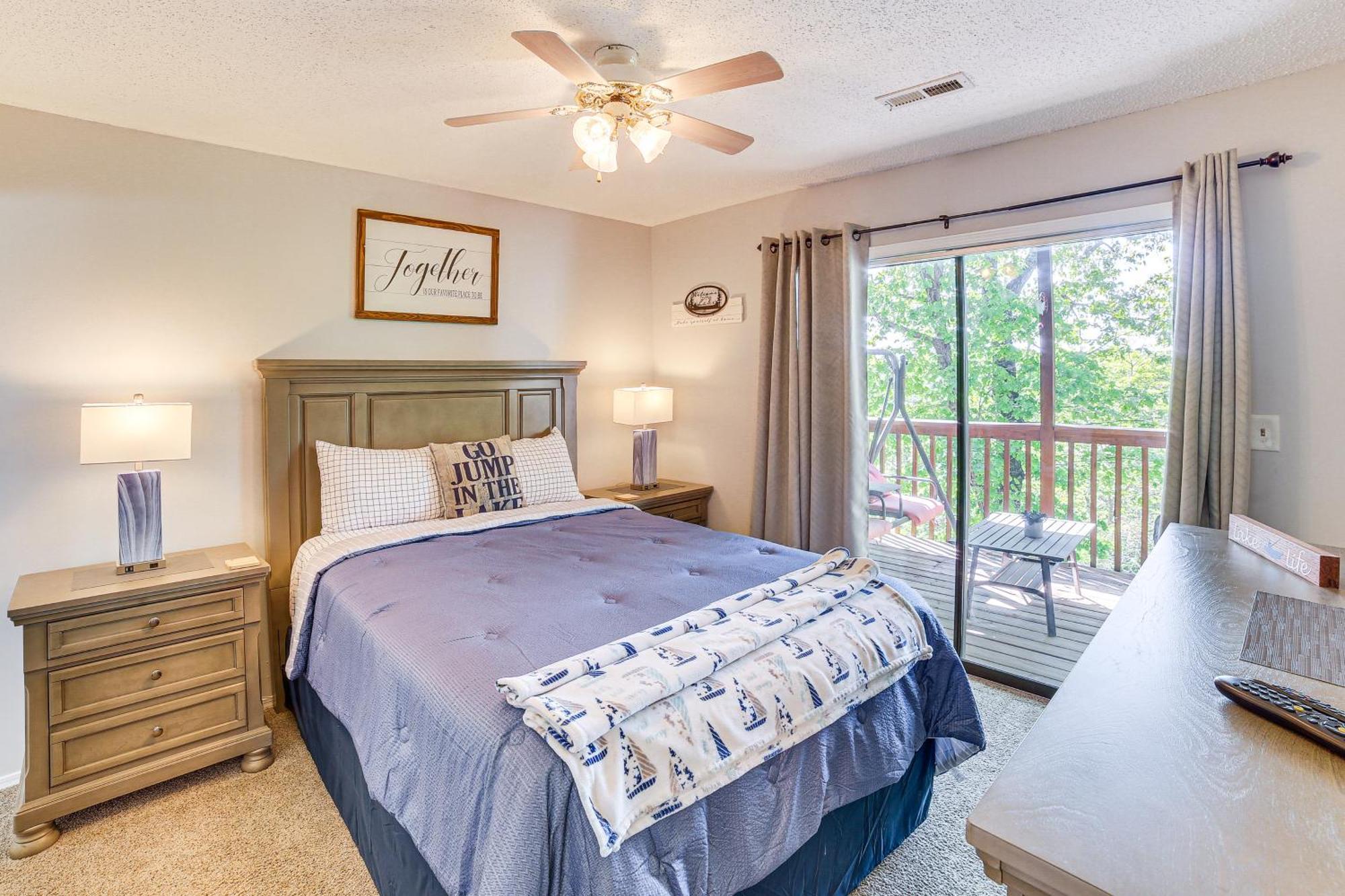 Reed Springs Condo With Furnished Deck And Pool Access Reeds Spring Eksteriør billede