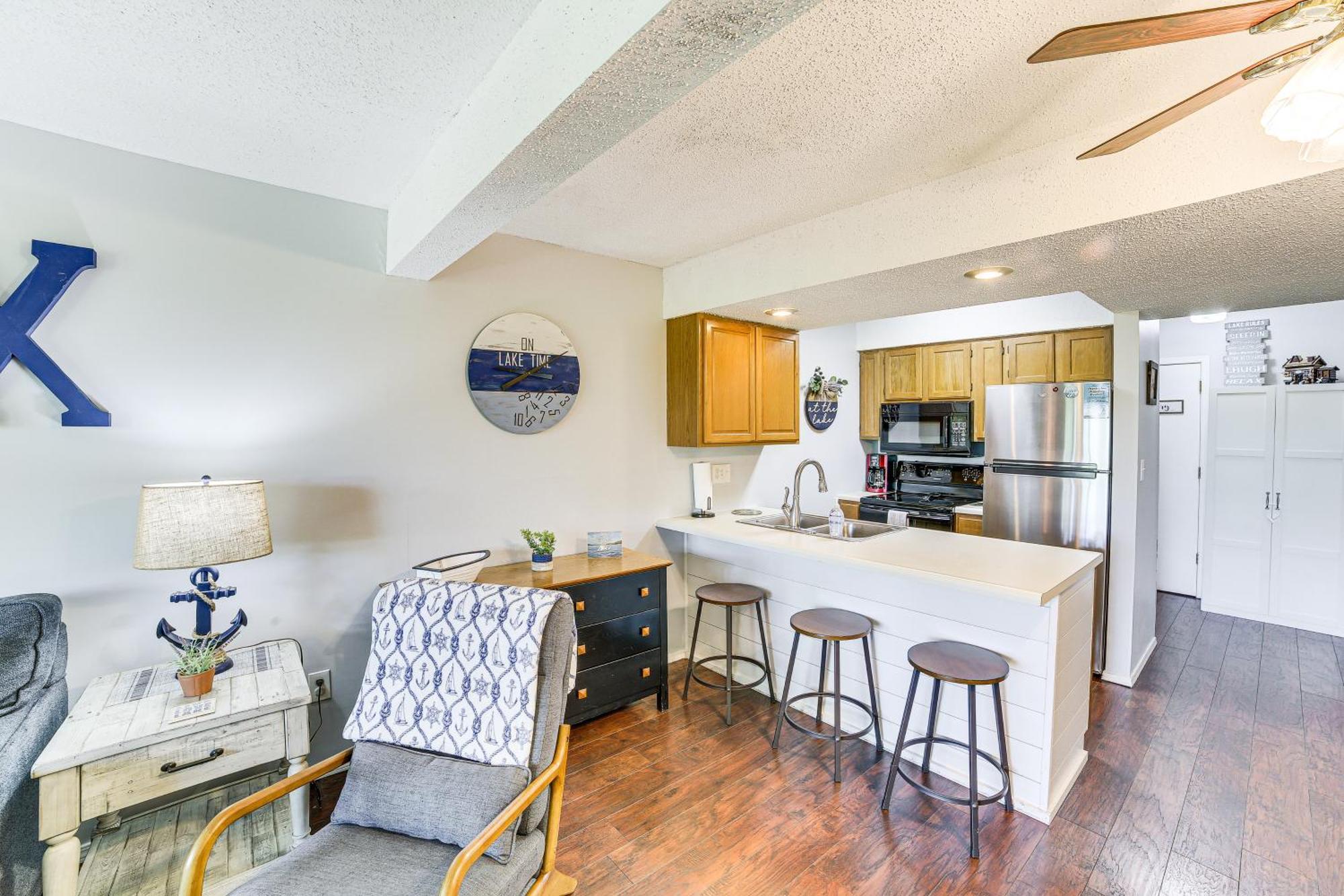 Reed Springs Condo With Furnished Deck And Pool Access Reeds Spring Eksteriør billede